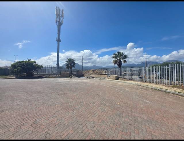 10,000M² INDUSTRIAL YARD TO LET IN STRAND INDUSTRIA